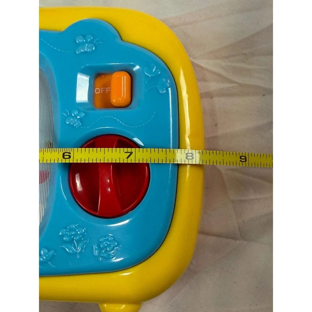 Disney Winnie the Pooh Musical Wind Up Toy TV Tigger Piglet Yellow Blue 8.5in